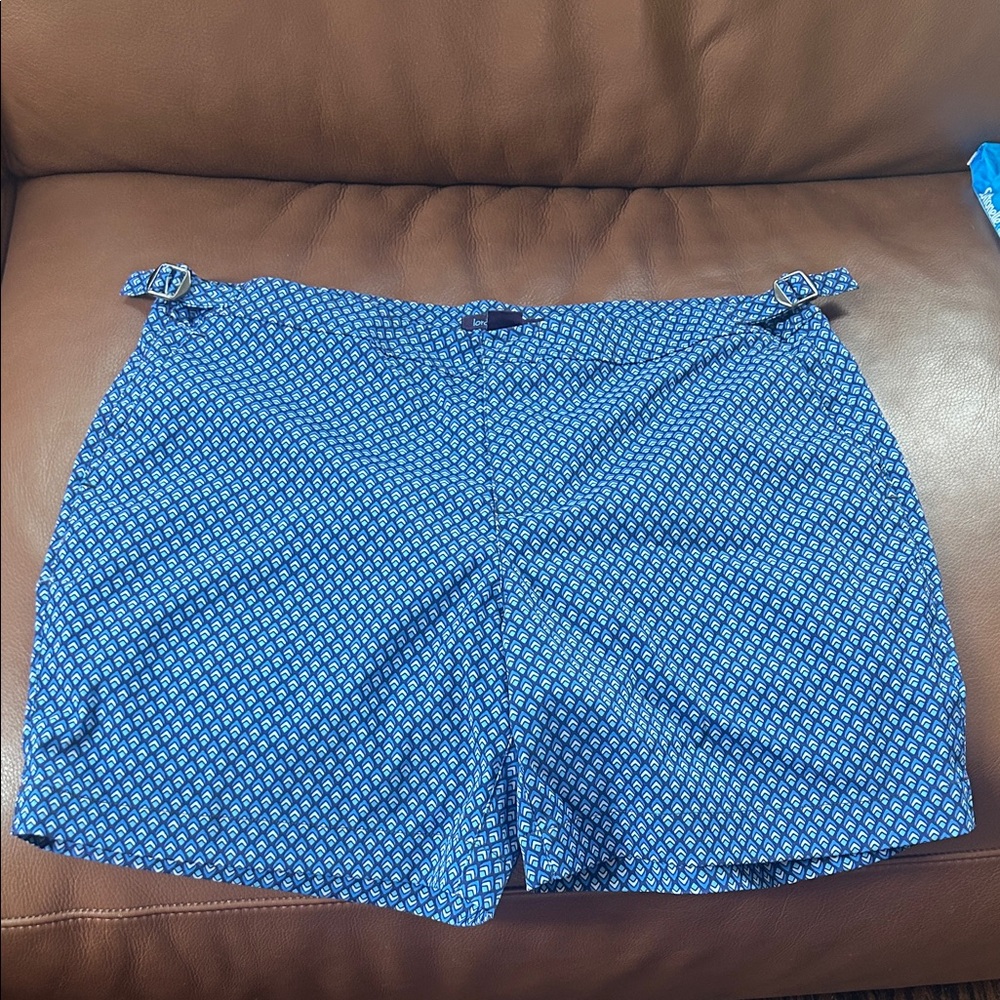 Geometric Print Flat Front Shorts in Navy